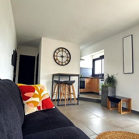 Rooftop - L'Appartement En Haut Saint-Denis Luaran gambar